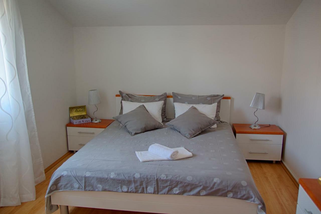 Apartment Ante & Ivanka Vodice Exterior foto